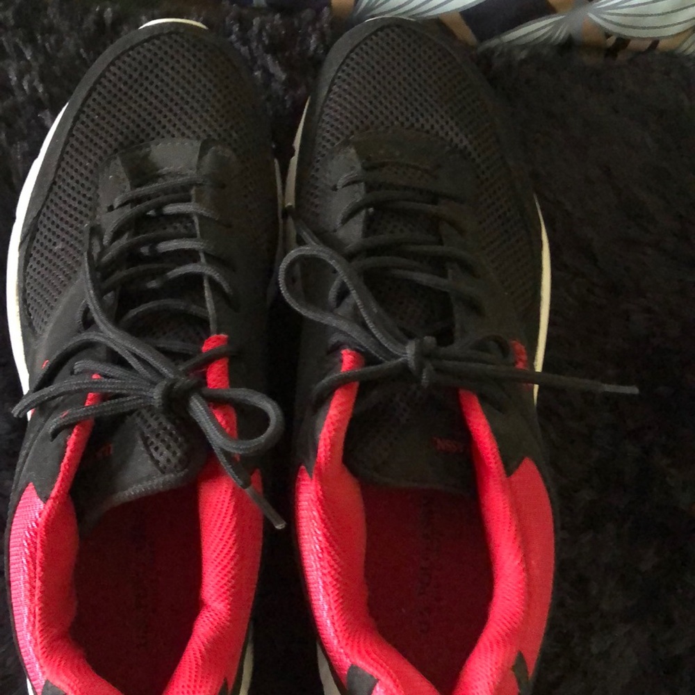 Worn once men’s polo sneakers